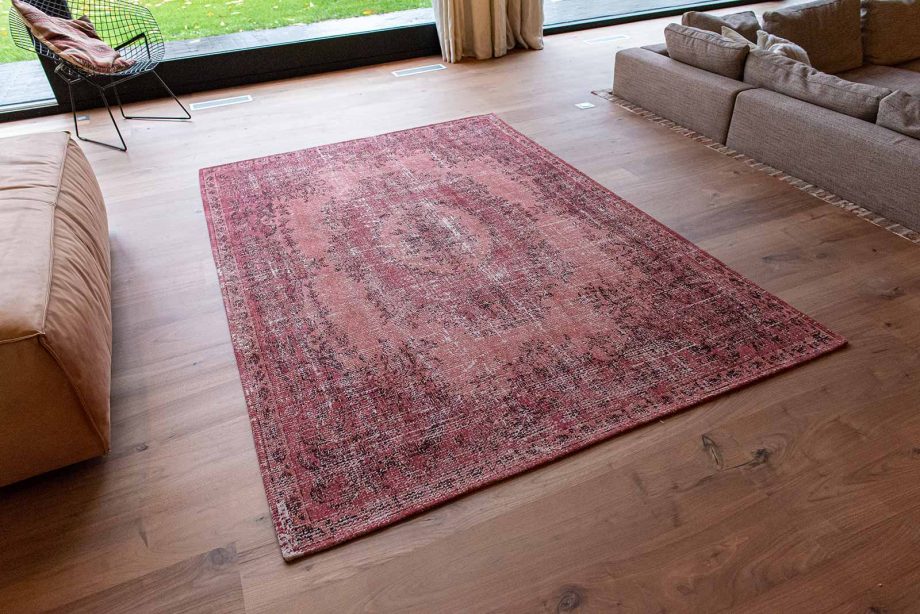 Louis De Poortere tapis CA 9141 Palazzo Da Mosta Borgia Red interior 3