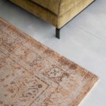 Louis De Poortere tapis CA 9067 Fading World Medallion Salmon interior 3