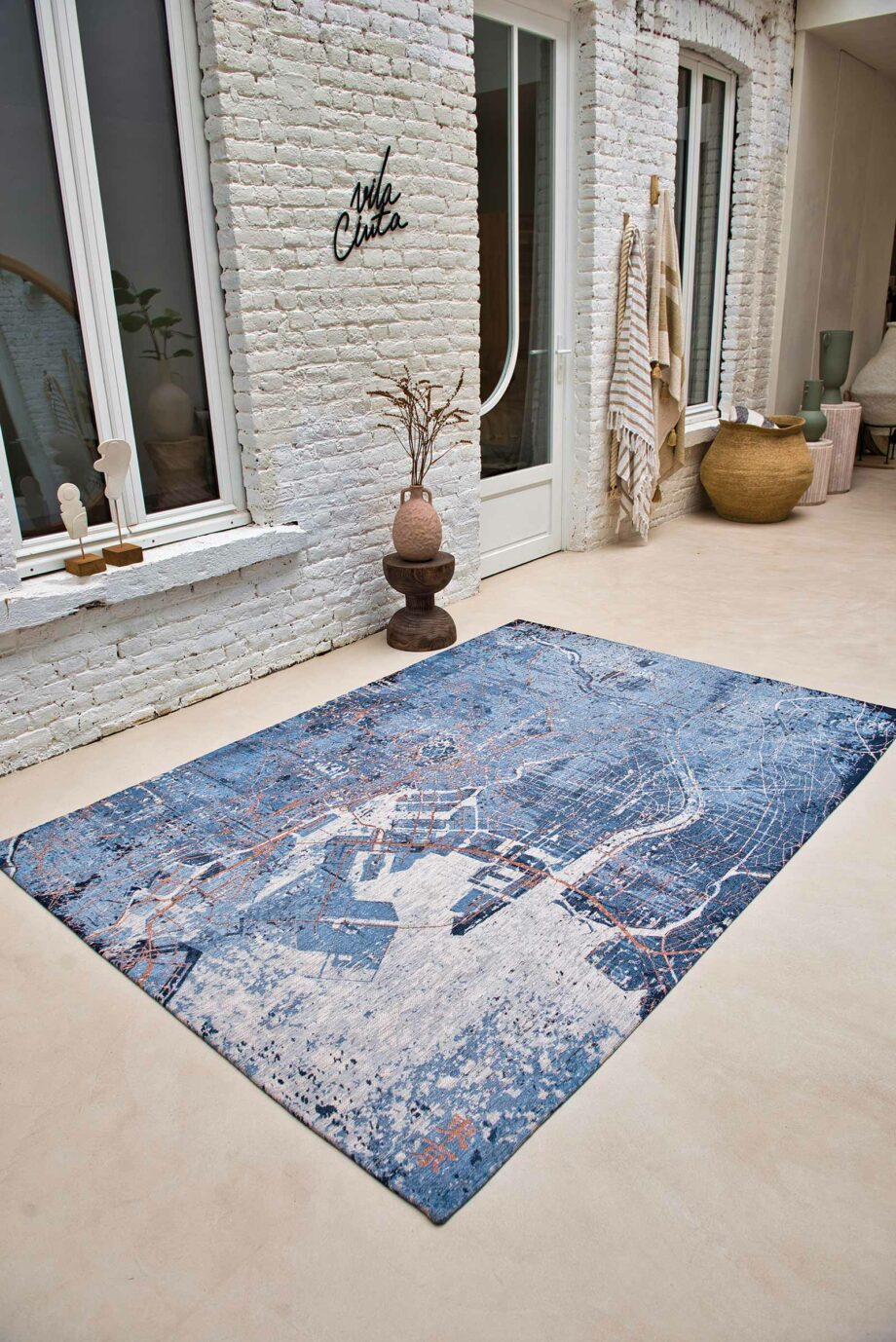 Louis De Poortere tapis Cities Tokyo 9314 Conductive Blue interior 1